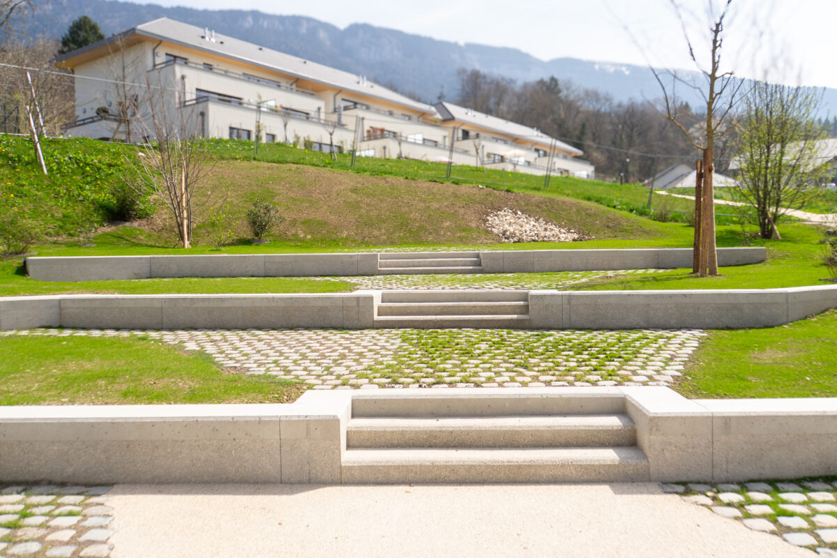 Place des saisons - vue gradins